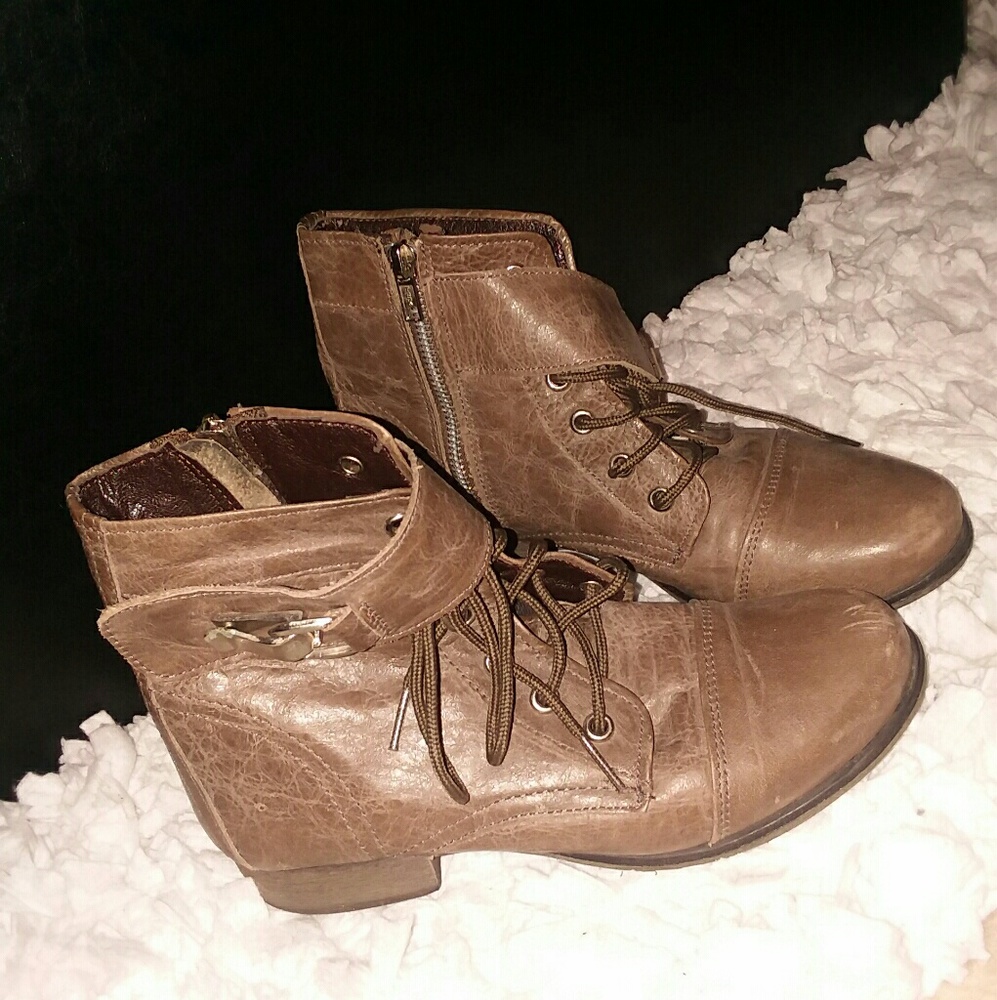 Steve Madden combat boots